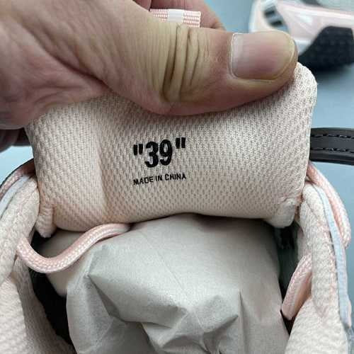 OFF-WHITE BE RIGHT BACK PINK