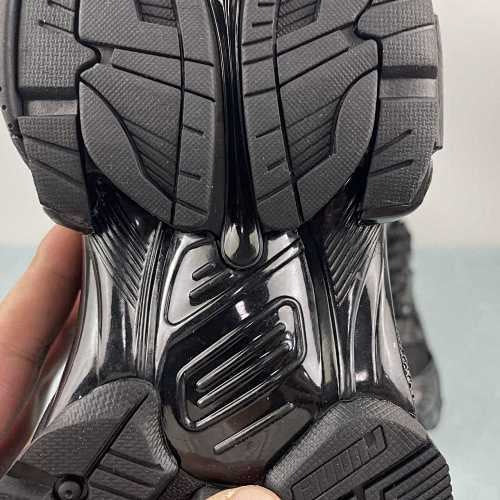 BALENCIAGA RUNNER BLACK