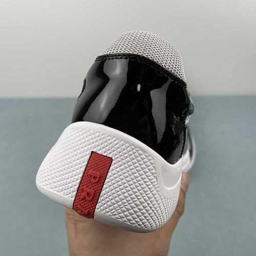 PRADA CUP BLACK WHITE