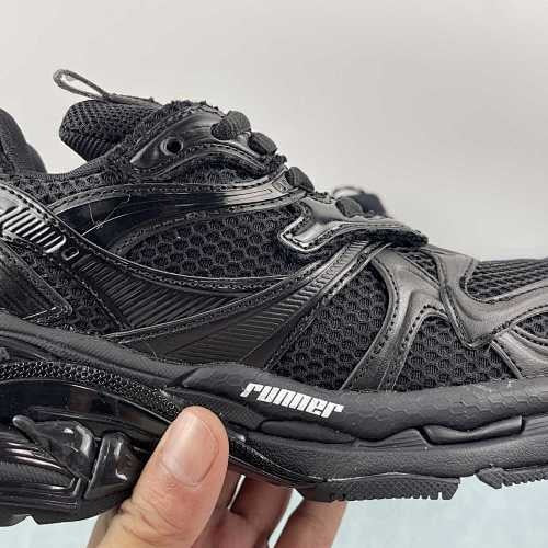BALENCIAGA RUNNER BLACK
