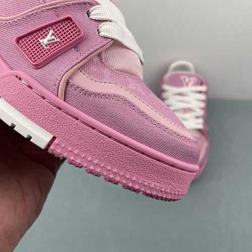 LV TRAINER PINK
