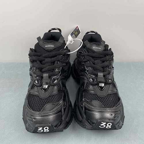 BALENCIAGA RUNNER BLACK